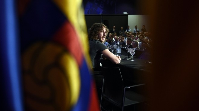 صور حفل توديع بويول لاعب برشلونة 2014 , صور اعتزال اللاعب كارلوس بويول 2014
