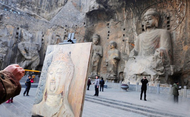 صور كهوف لونغمن الصخرية في الصين