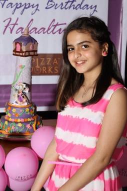 صور حلا الترك وهي تحتفل بعيد ميلادها الـ 12