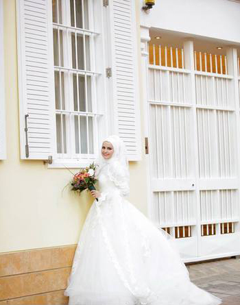 بالصور مجموعة فساتين زفاف محجبات لصيف 2014