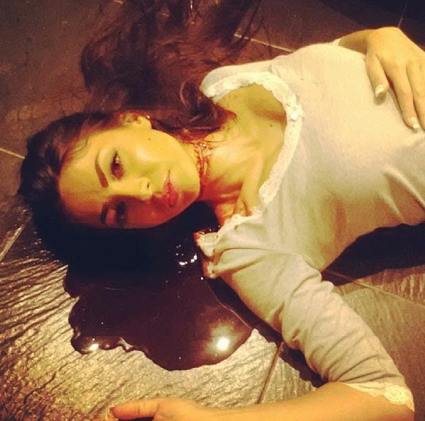 صور دوللي شاهين وهي مذبوحة بقطع في رقبتها 2014 , صور دوللي شاهين في مسلسل المرافعة رمضان 2014