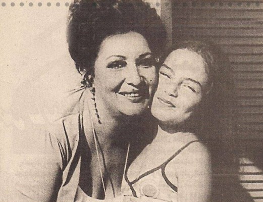 صور نادرة للفنانة شريهان مع والدتها , صور والدة شريهان