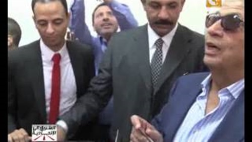 بالفيديو عمرو موسى يشارك في الانتخابات الرئاسية ويدلى بصوته 2014