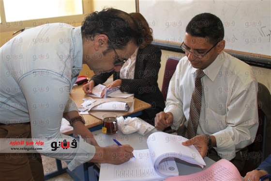 صور مدحت صالح وهو يدلي بصوته في الانتخابات الرئاسية 2014