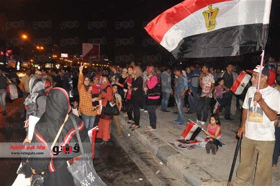 صور احتفال وفرحة المصريين بفوز السيسي في ميدان القائد إبراهيم في الإسكندرية 2014