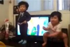 بالفيديو طفلة كورية تقلد شاكيرا بطريقة رائعة 2014