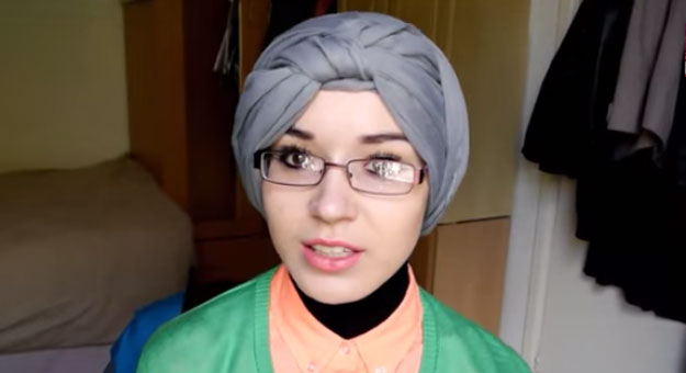 بالفيديو تعلمي طريقة عمل حجاب العمة خطوة بخطوة