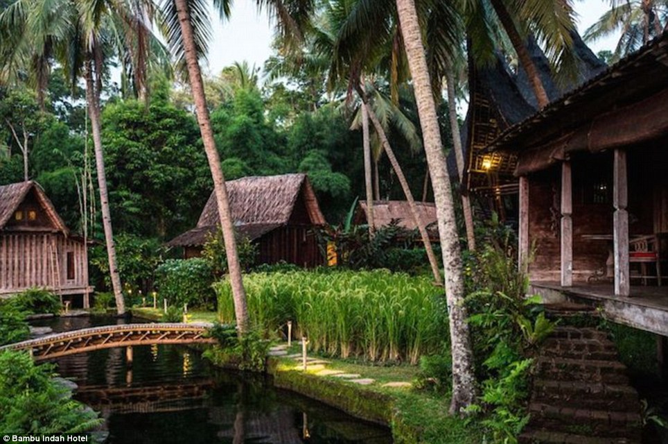 صور فندق بامبو إنداه في مدينة بالي الإندونيسية 2014