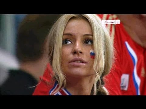 بالفيديو الشوالي يتغزل بمشجعة روسية