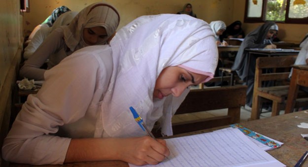 بالفيديو الاجابات الصحيحة لامتحان الإحصاء لطلبة الثانوية العامة في مصر 2014