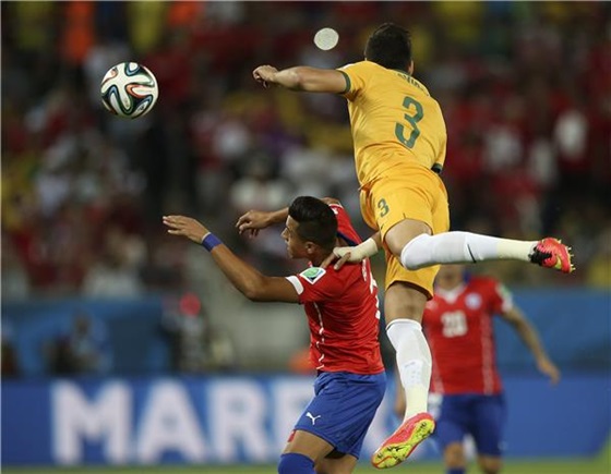 ملخص ونتيجة مباراة تشيلي وأستراليا في كأس العالم اليوم 14-6-2014