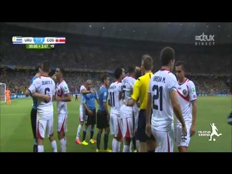 بالفيديو اول حالة طرد في كأس العالم 2014 , طرد الفارو بيريرا لاعب أوروجواي