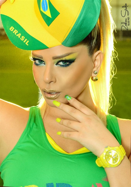 بالصور مادلين مطر تطلب الزواج من نيمار لاعب المنتخب البرازيلي 2014