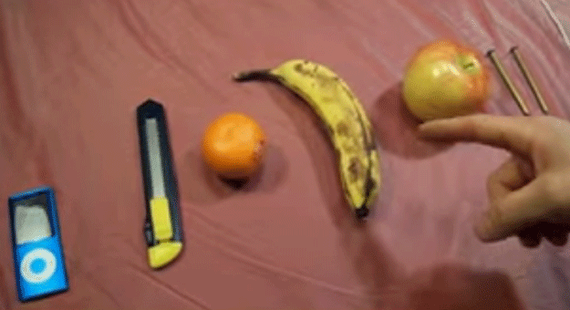بالفيديو الفاكهة بديلًا للكهرباء لشحن هاتفك الذكي