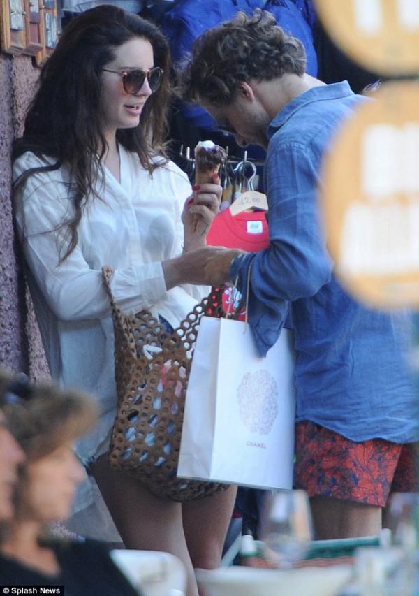 صور لانا ديل راي مع حبيبها الجديد المصور فرانسيسكو كوروزيني 2014