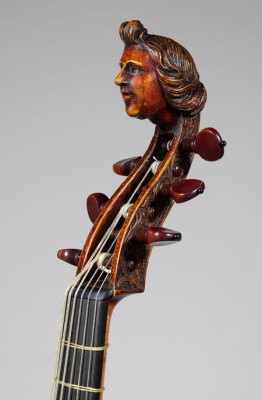 صور آلة الكمان على شكل رأس بشري