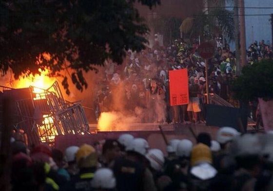 صور المظاهرات في البرازيل بعد الخسارة من المانيا في كأس العالم 2014