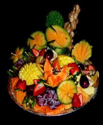 بالصور فن النحت على الفاكهة والخضروات