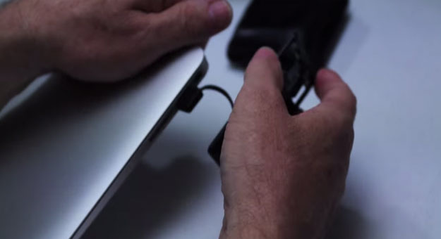 بالفيديو تعرف على أصغر شاحن للهواتف الذكية Indiegogo