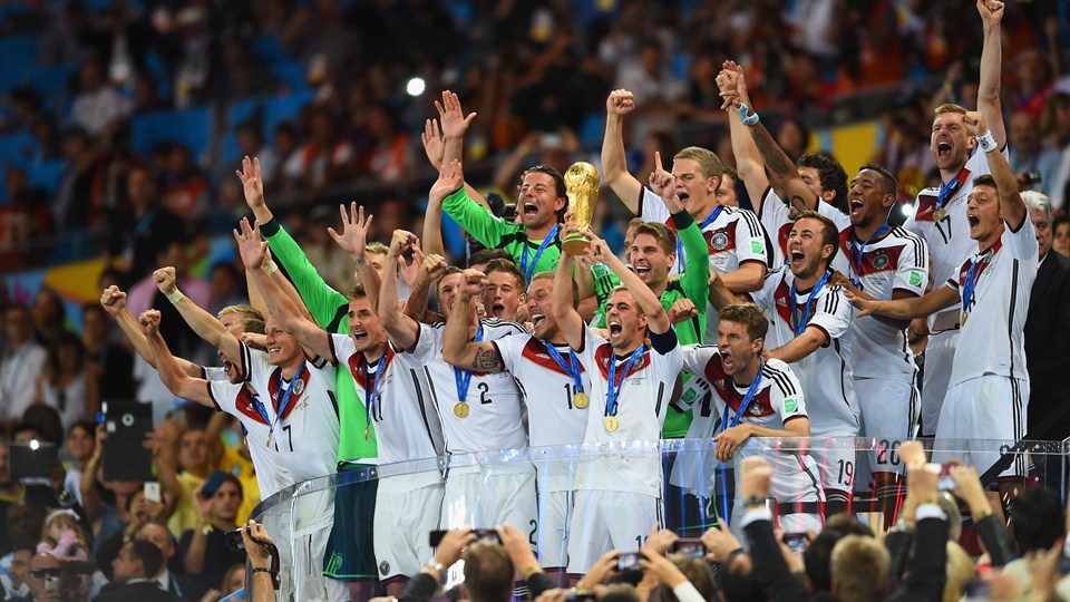 ألبوم صور تتويج ألمانيا بكأس العالم 2014 | بالصور لحظة رفع كأس العالم 2014 | خلفيات ألمانيا بطلة كأس العالم 2014
