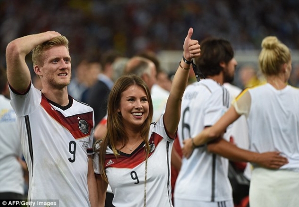 صور صديقات وزوجات لاعبي ألمانيا في نهائي كأس العالم 2014