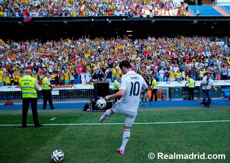 صور حفل تقديم جيمس رودريجيز في ريال مدريد 2014 ، صور جيمس رودريجيز بقميص ريال مدريد 2015