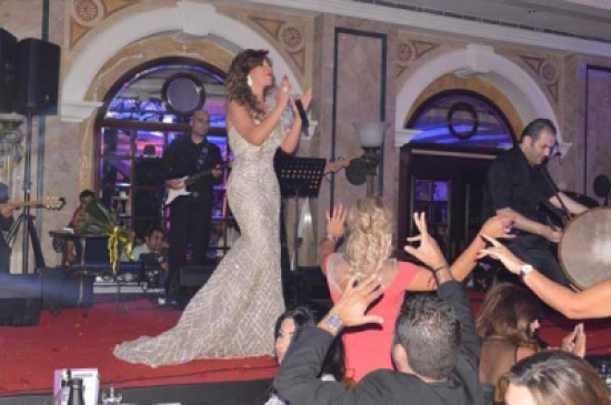 صور فستان نجوى كرم في حفلة عيد الفطر، في فندق فينيسيا ببيروت 2014