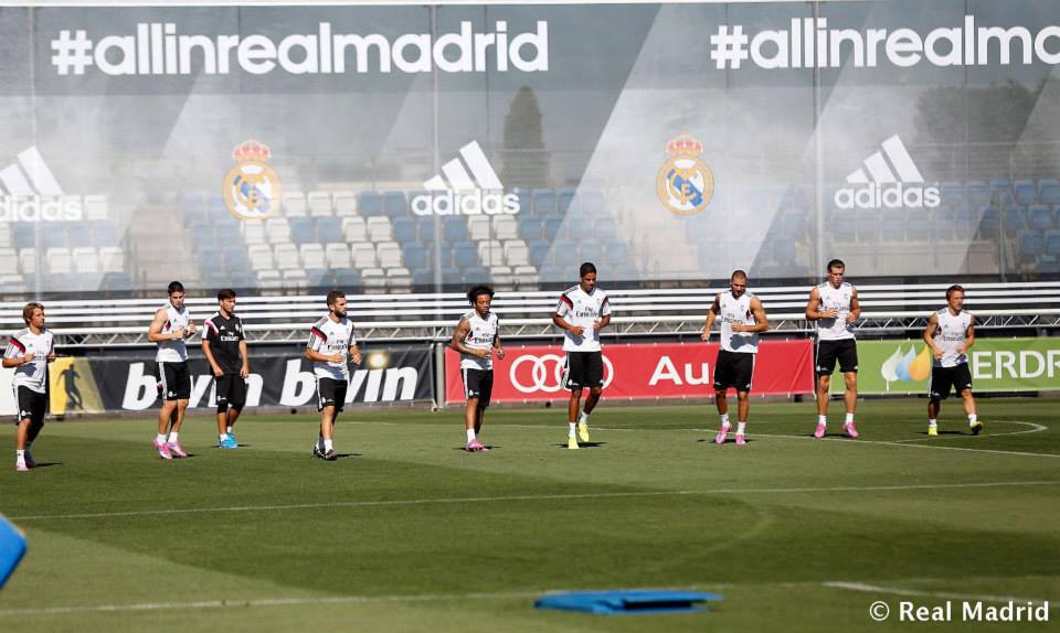صور تدريبات نادي ريال مدريد الإسباني إستعدادا لمبارة السوبر الأوروبي 2014