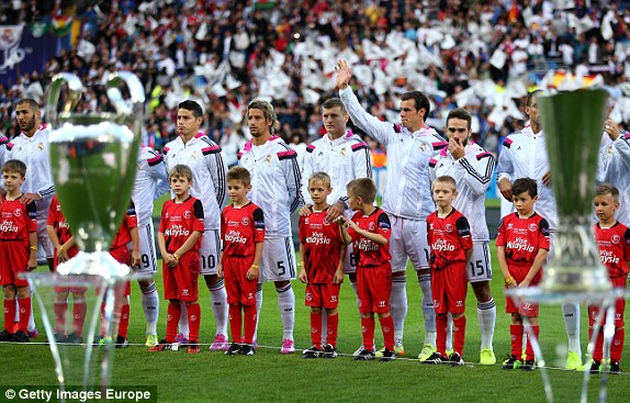 صور مباراة ريال مدريد وإشبيلية في نهائي كأس السوبر الأوروبي اليوم 12-8-2014