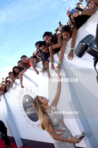 صور جينيفر لوبيز في حفل MTV Video Music Awards 2014