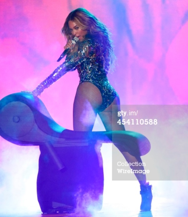 صور بيونسيه في حفل MTV Video Music Awards 2014