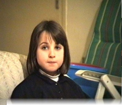 صور نادرة للنجمة نانسى عجرم وهي طفلة صغيرة - تعرض لأول مرة