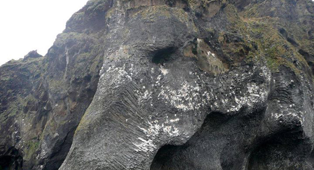 صور صخرة الفيل في أيسلندا ستثير دهشتك