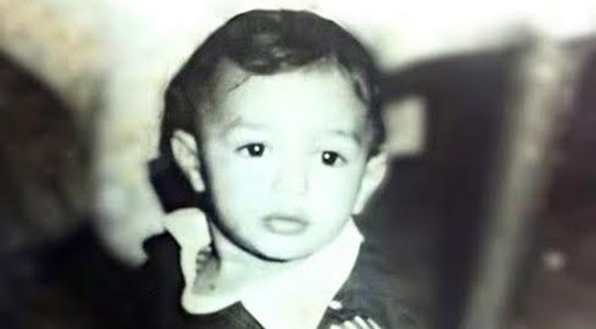 صورة رامي صبري وهو طفل صغير عمره 3 سنوات