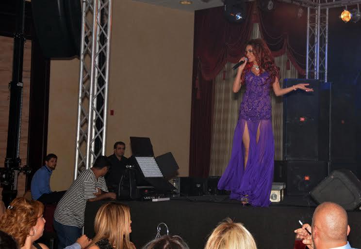 صور حفلة دومينيك حوراني في أبوظبي بمناسبة عيد الاضحى 2014
