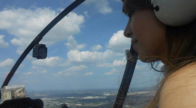 صور إيمان أبوطالب وهي تقود طائرة هيلكوبتر , أحدث صور إيمان أبوطالب 2015