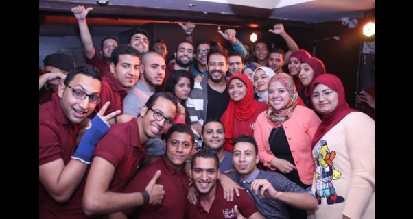 صور عيد ميلاد محمد حماقي الـ39 , صور محمد حماقي وهو يحتفل مع جمهوره بعيد ميلاده 2014