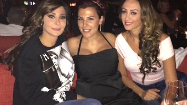 صور إليسا مع اصدقائها في دبي 2014