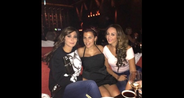 صور إليسا مع اصدقائها في دبي 2014