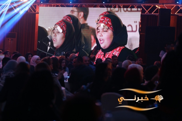 صور حفلة محمد عساف في المدينة الرياضية في عمان