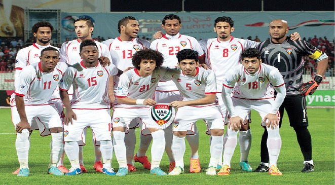 صور لاعبي الإمارات وهم يؤدون العمرة 2014 , صور المنتخب الإماراتي في مكة 2015