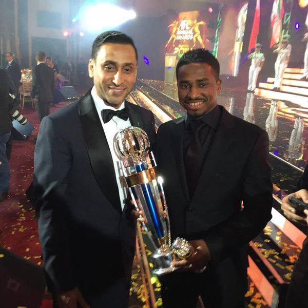 صور تتويج ناصر الشمراني بجائزة افضل لاعب في آسيا 2014