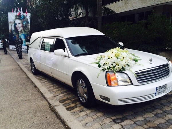 صور هيفاء وهبى في جنازة الشحرورة صباح 2014
