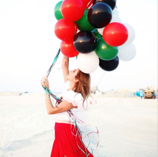صور جويل ماردينيان وهي تحتفل بالعيد الوطني لدولة الإمارات