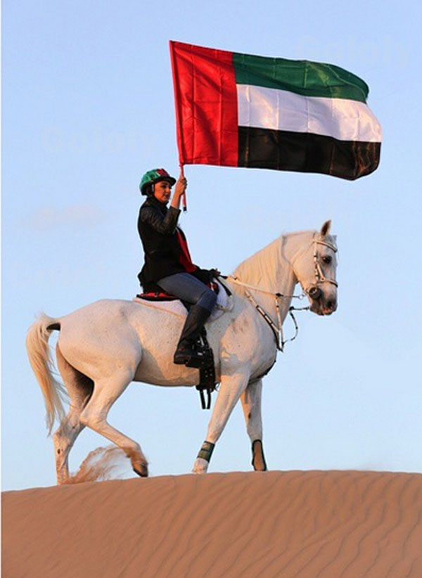 صور هيفاء حسين وهي تحتفل بالعيد الوطني لدولة الإمارات 2014