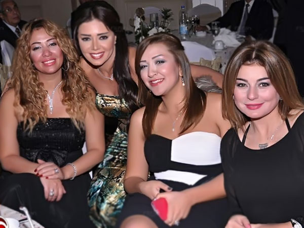 صور رانيا يوسف في حفل زفاف شقيقها 2014