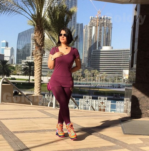 صور شمس الكويتية بملابس الرياضة في شوارع دبي 2015