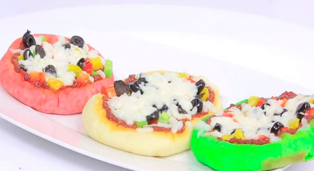 مقادير وطريقة عمل البيتزا الملونة 2015