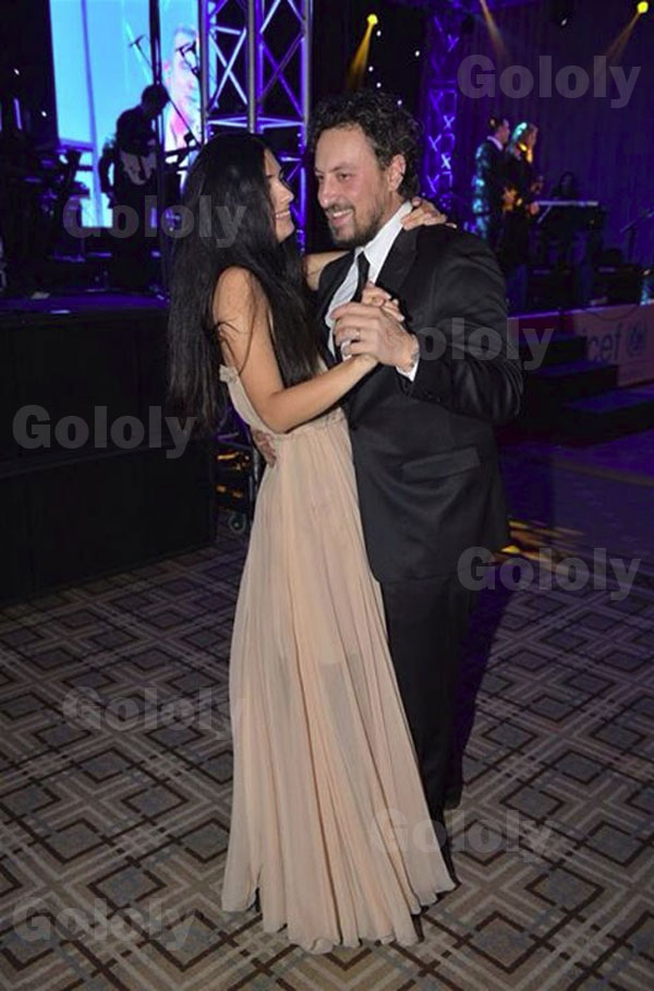 صور توبا بويوكستون وهي ترقص مع زوجها 2015