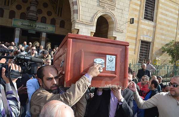 صور نجوم الفن في جنازة المخرج نادر جلال 2014 , صور جنازة وتشييع جثمان المخرج نادر جلال 2014